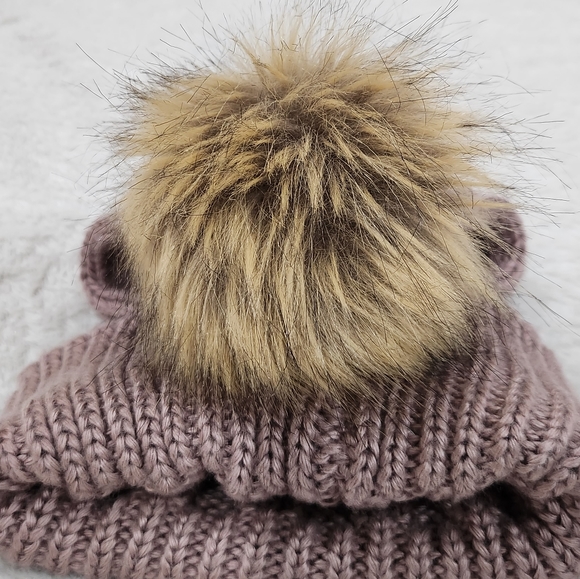 BCBG Touque - Picture 4 of 4